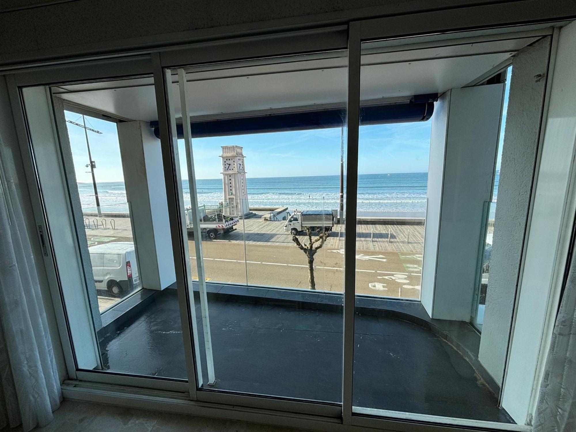Appartement T2 Avec Balcon Et Vue Mer, 1Er Etage, Ascenseur, Tv, Cuisine Equipee - Fr-1-197-466 Les Sables-dʼOlonne Exteriör bild